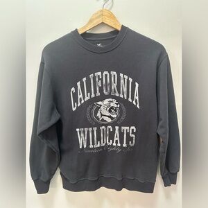 Hollister Women’s oversized California Wildcats Sweatshirt. Size XXS